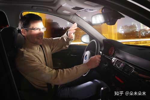 汽车贴膜商务车改装王俊杰（商务车贴膜交警查吗）